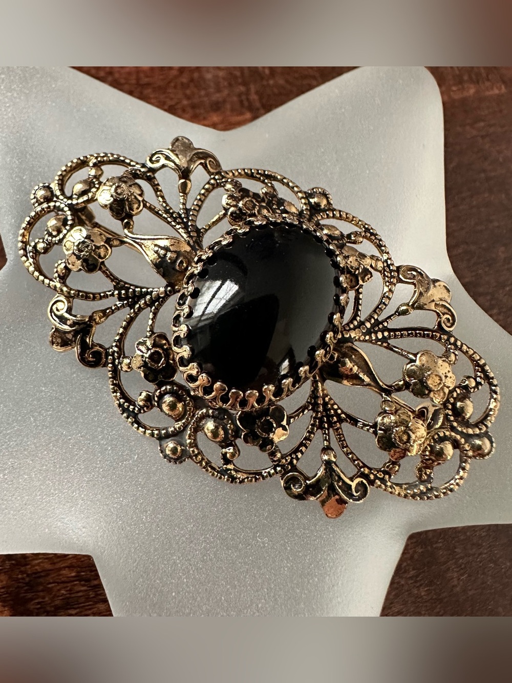 Floral detailed antiqued goldtone brooch